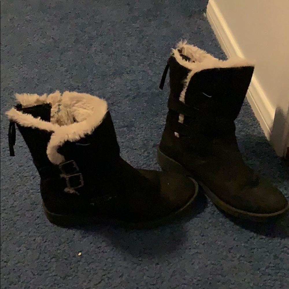 Fuzzy black boots